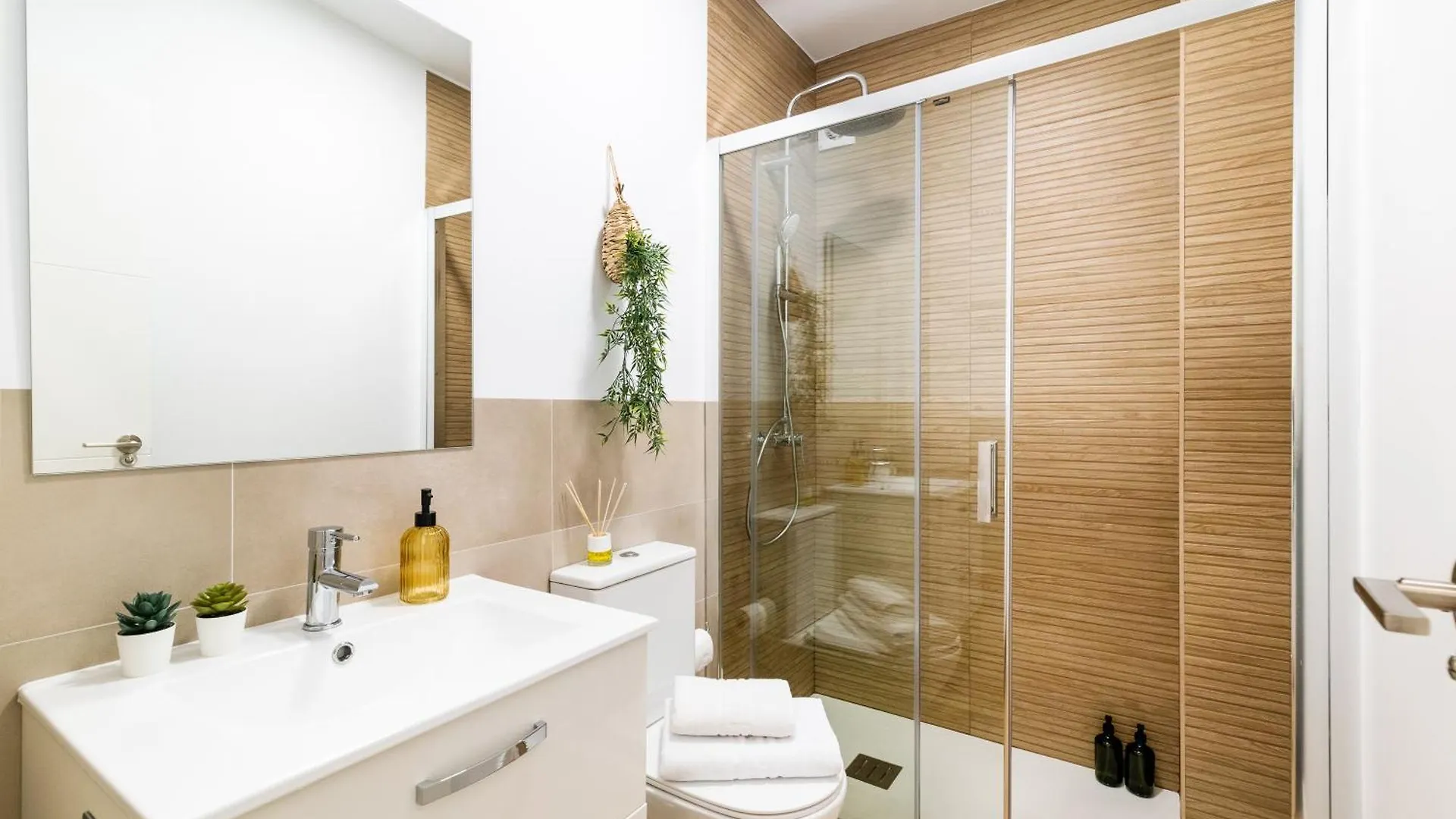 Centro Y Confort Junto A Corte Ingles Granada Apartment